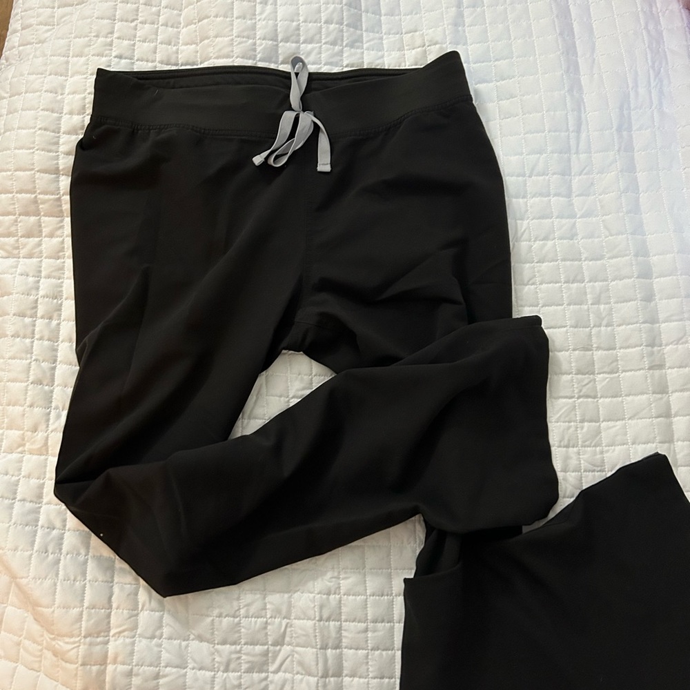 FIGS black Livingston pants M